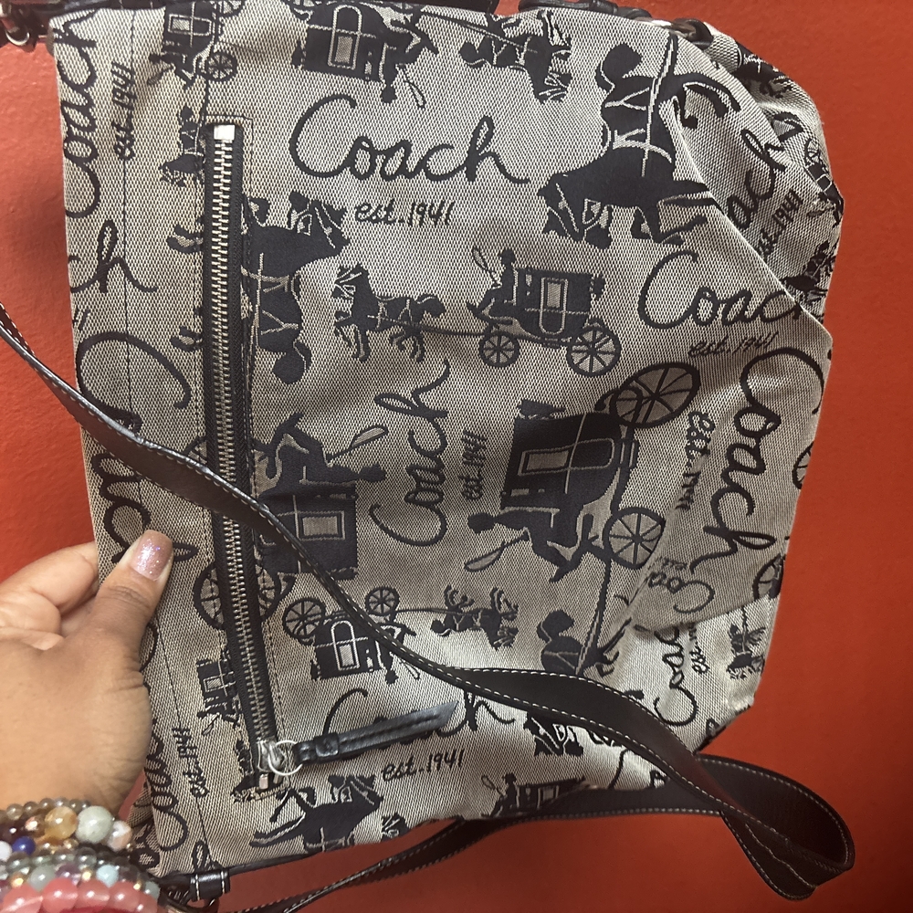 AUTHENTIC COACH CHELSEA HORSE & CARRIAGE DUFFLE